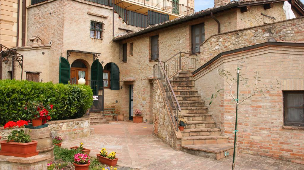 Il Pozzo Di Sant'Andrea Bed and Breakfast Siena Eksteriør billede