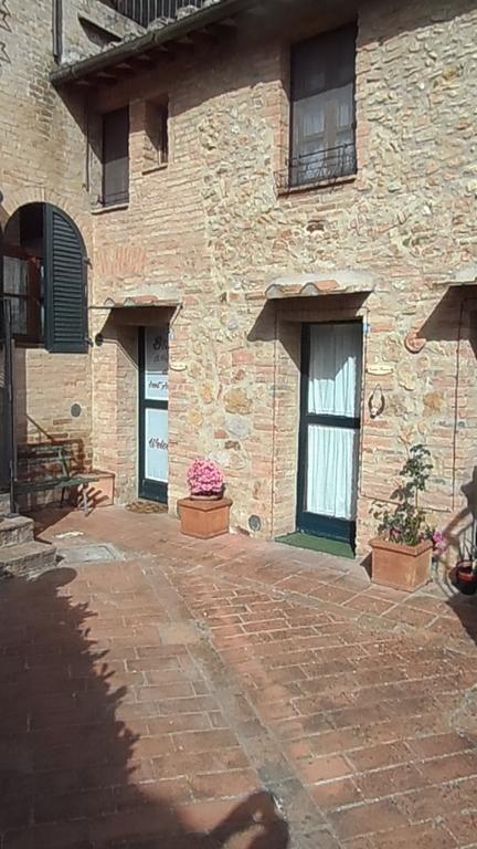 Il Pozzo Di Sant'Andrea Bed and Breakfast Siena Eksteriør billede